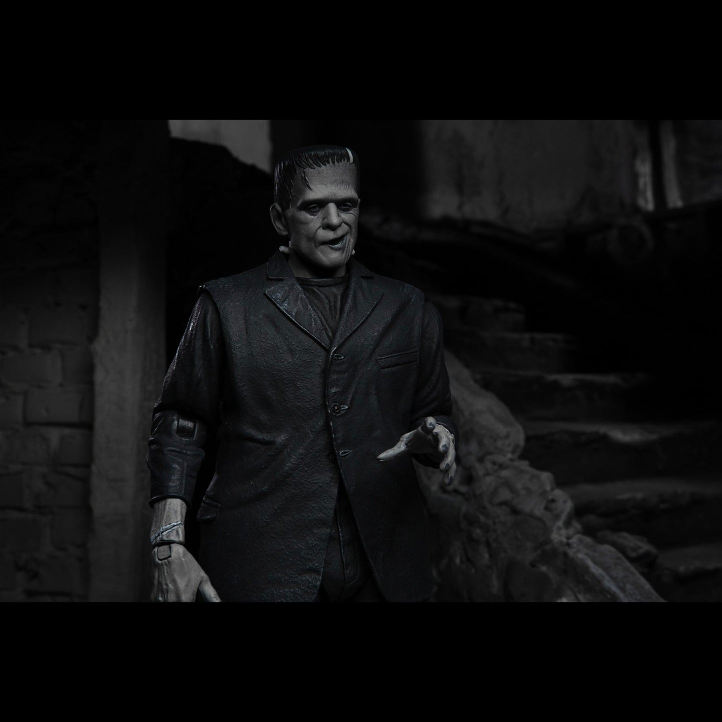 NECA: Ultimate Frankenstein's Monster Black & White 7" Tall Action Figure